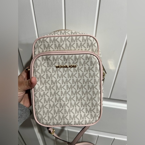 Michael Kors jet Set Travel Medium Logo Crossbody Bag purse pink gold - Picture 1 of 10